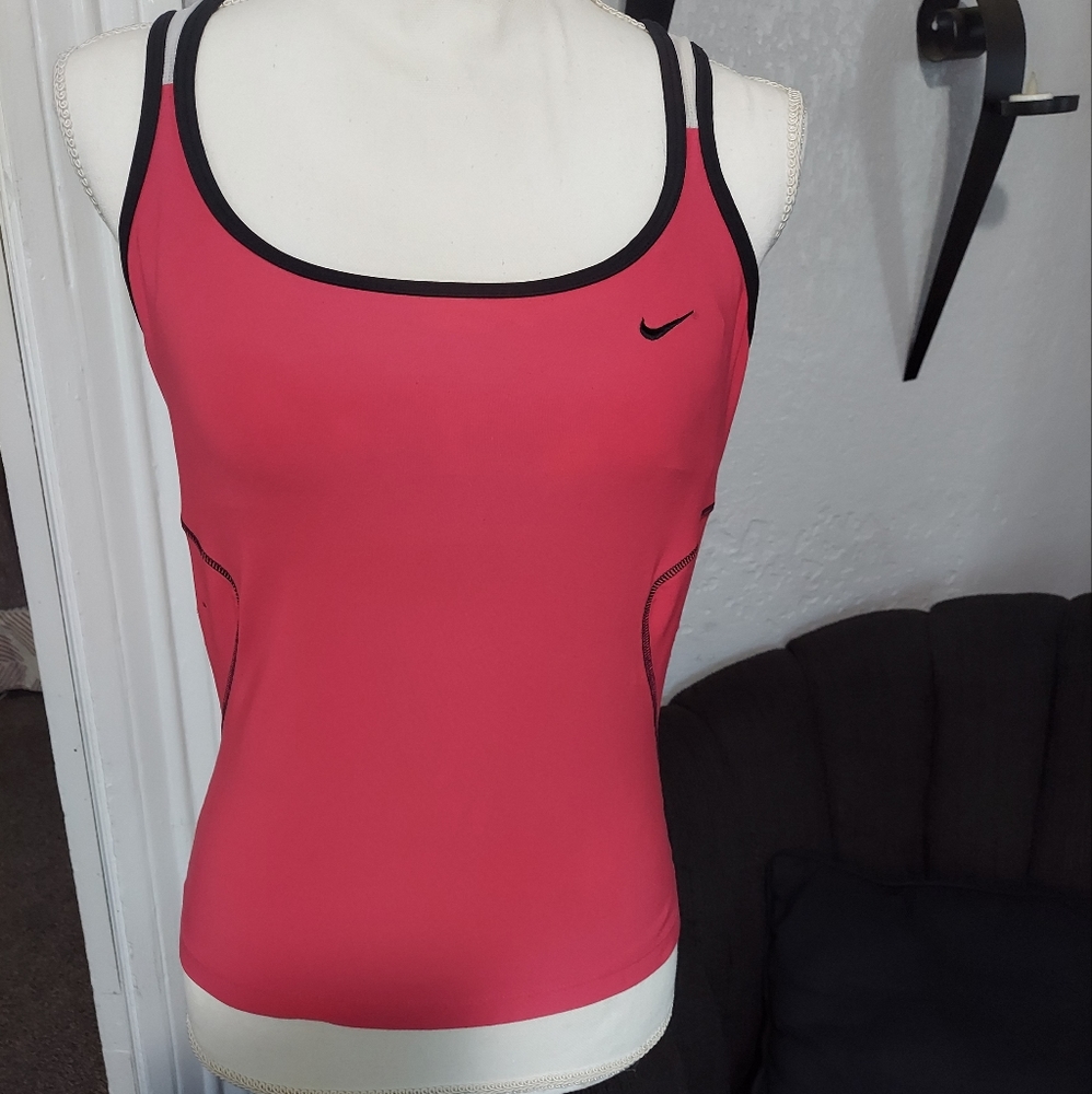 Nike workout top